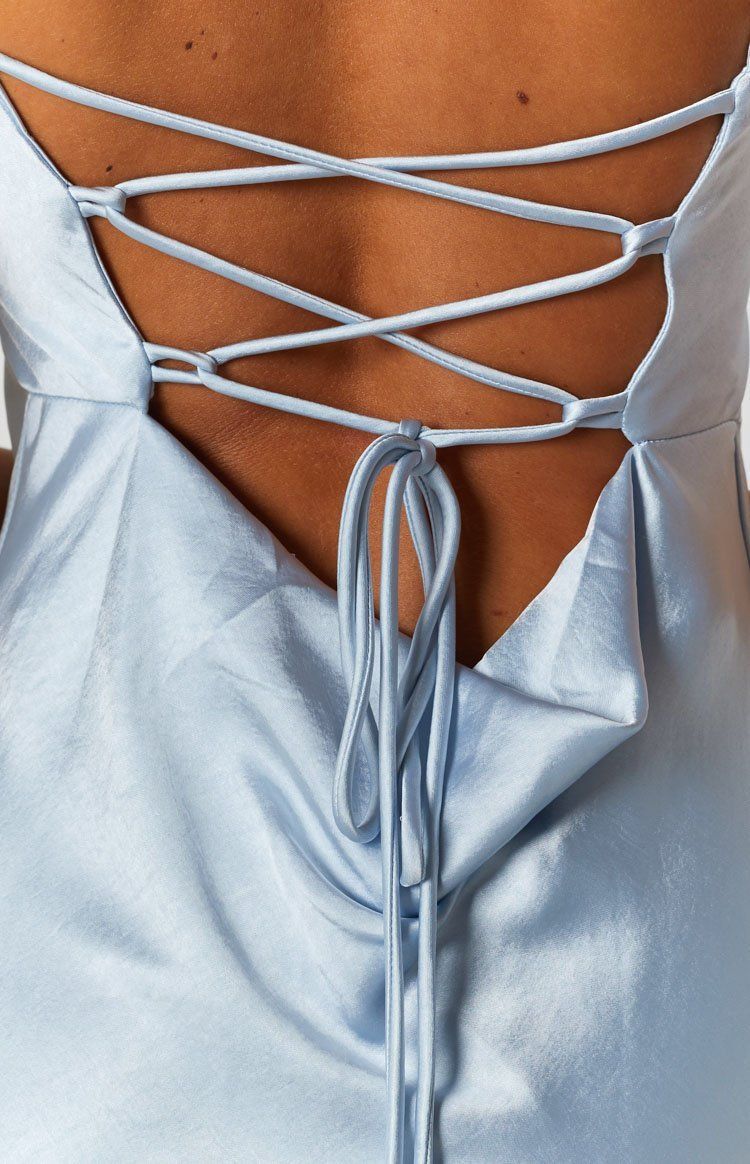 Amaryllis Midi in Baby Blue - Beginning Boutique